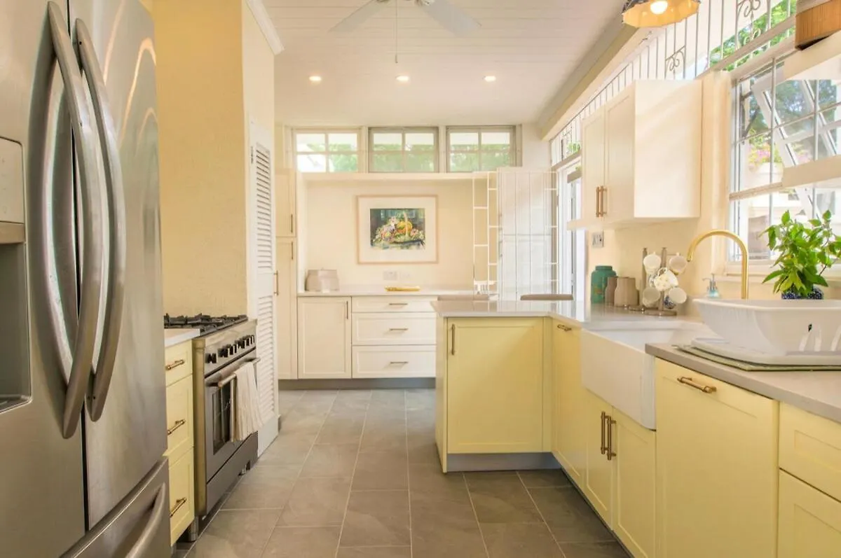 Exclusive 4 Beds In Sandy Lane Saint James 0*,